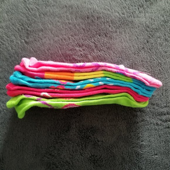 Hello Kitty 5 pack no show socks - Picture 2 of 9